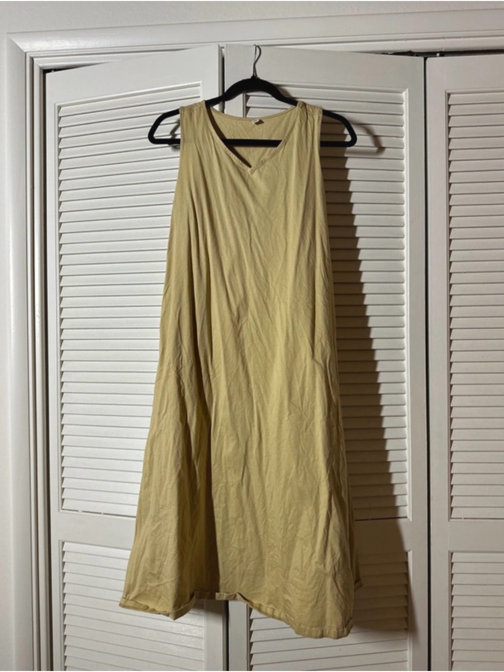 Uniqlo Pale Yellow Sleeveless Midi Dress with Pockets